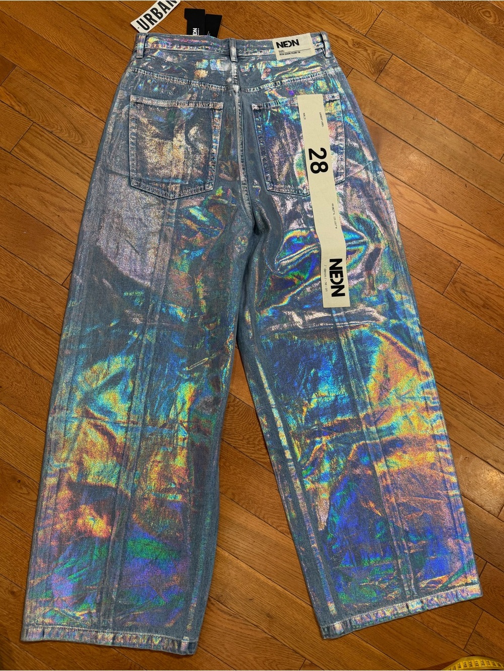 NWT Neon Denim Leroy Coated Wide-Leg Jeans Holographic Silver 28 - Picture 10 of 15